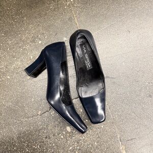VIA SPIGA Vtg Navy Square Toe Heels